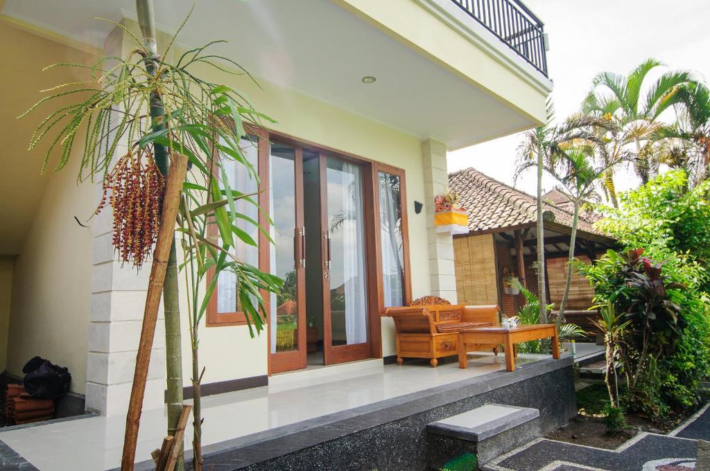 Puji Hostel And Bungalow Ubud Værelse billede